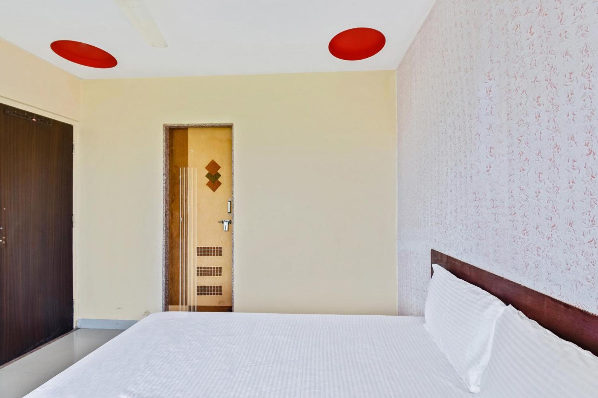 SPOT ON 49550 Hotel Jeeva Residency Shirdi Exterior foto